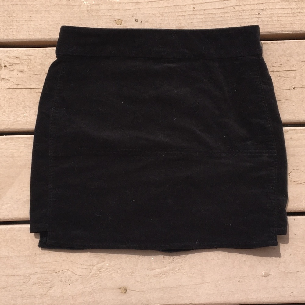 Forever 21 Black Velvet Mini Skirt